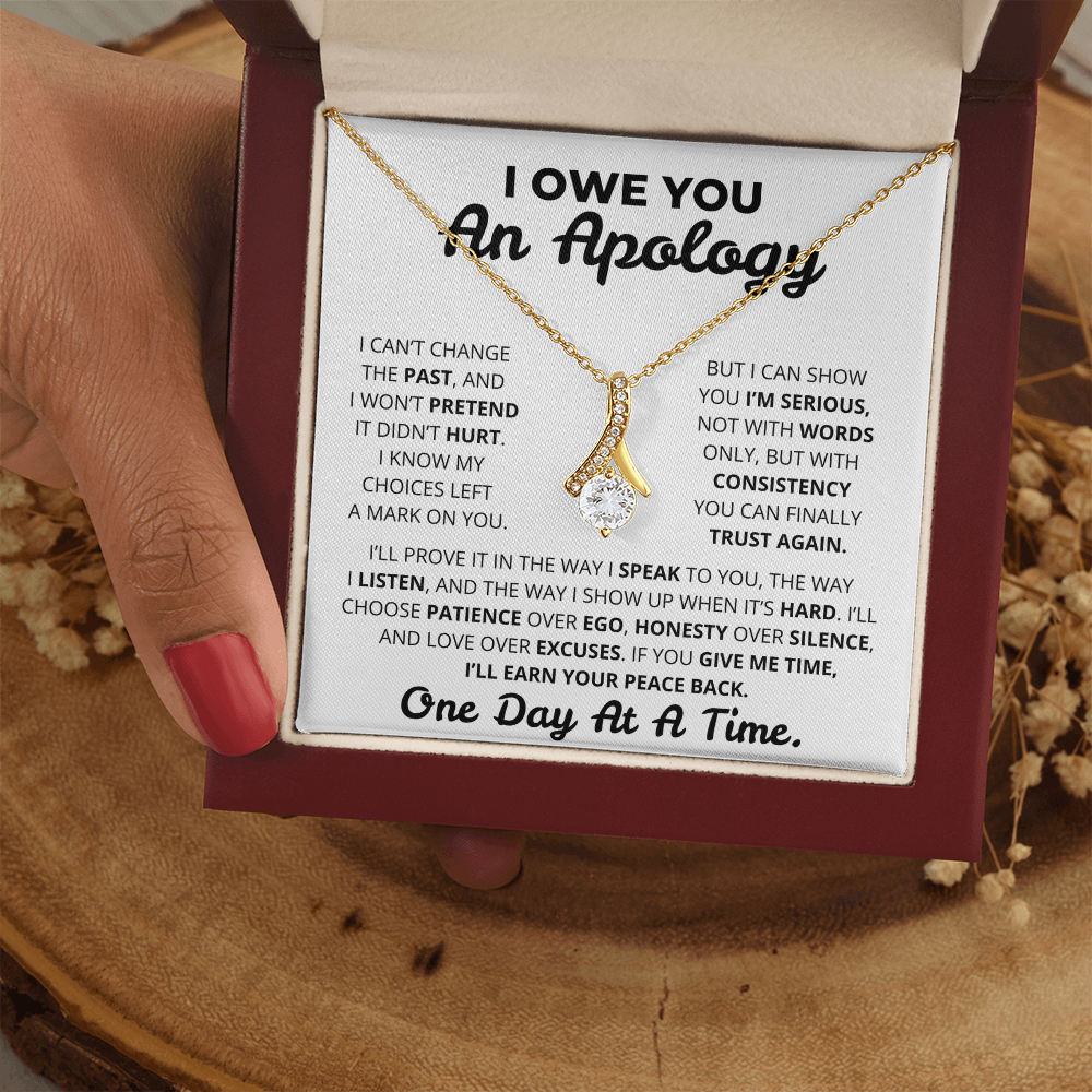 Apology Gift for Her – Alluring Beauty Necklace